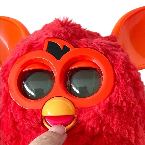 Vintage Furby 2012 - Bright Orange Red Edition - Hasbro Interactive Toy Plush - Picture 2 of 10